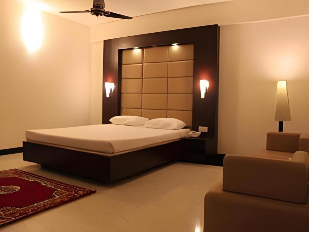 Hotel Castle Salam Khulna Exterior photo